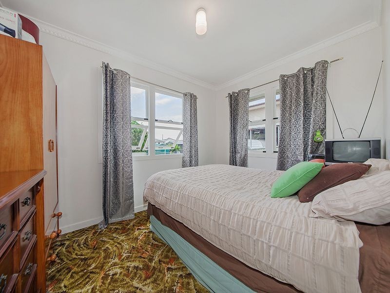 5 Rosedene Street, Manly West QLD 4179