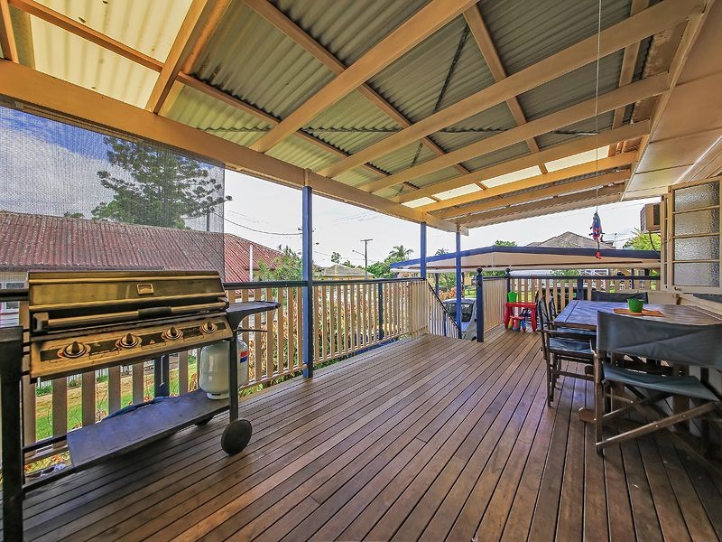 74 Dickenson Street, Carina QLD 4152