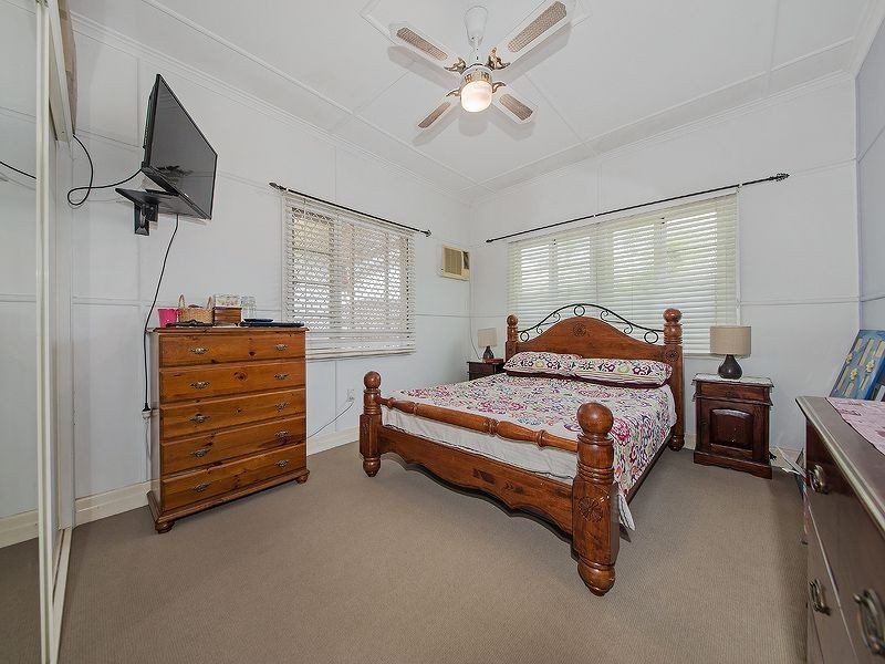 74 Dickenson Street, Carina QLD 4152