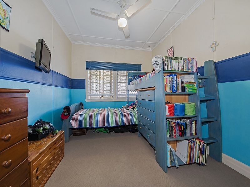 74 Dickenson Street, Carina QLD 4152