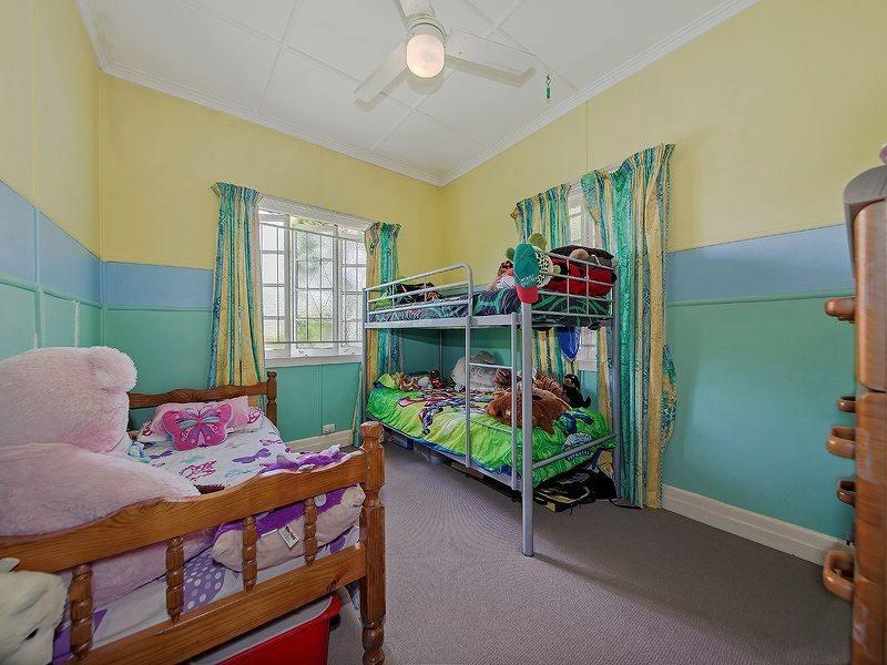 74 Dickenson Street, Carina QLD 4152