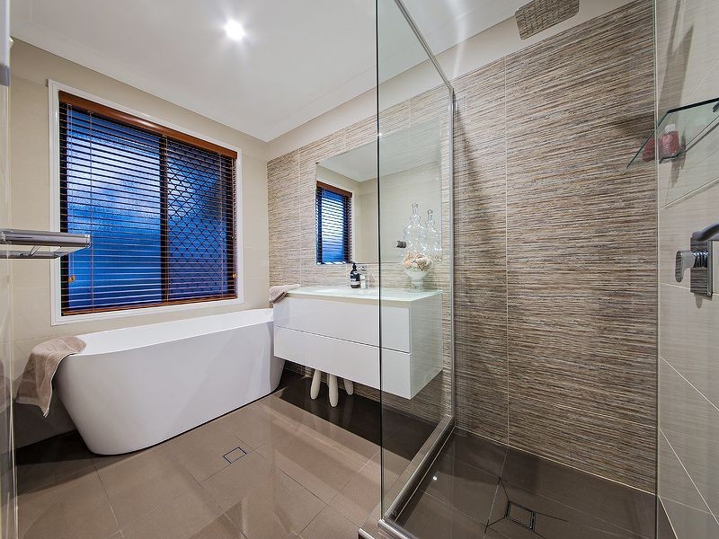 52 gordon crescent, Wakerley QLD 4154