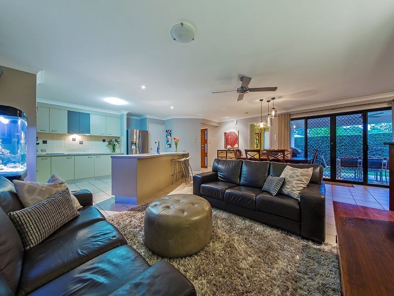 52 gordon crescent, Wakerley QLD 4154