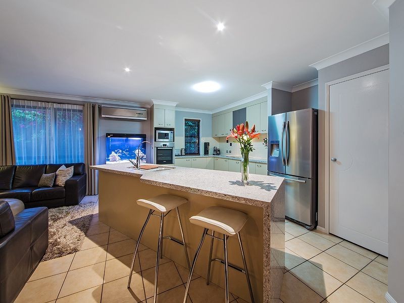 52 gordon crescent, Wakerley QLD 4154