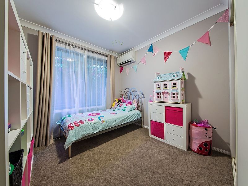 52 gordon crescent, Wakerley QLD 4154