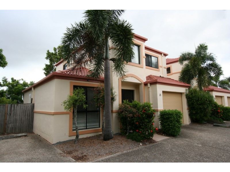 18/74 Plaza Street, Wynnum West QLD 4178