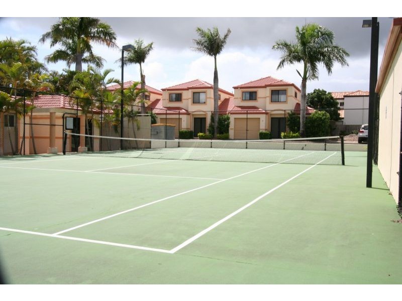 18/74 Plaza Street, Wynnum West QLD 4178