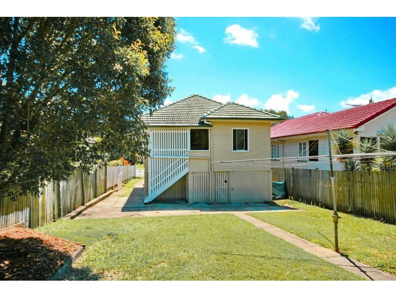 100 boxgrove avenue, Wynnum QLD 4178