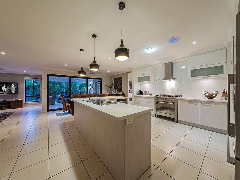 10 Brush Box Place, Wakerley QLD 4154