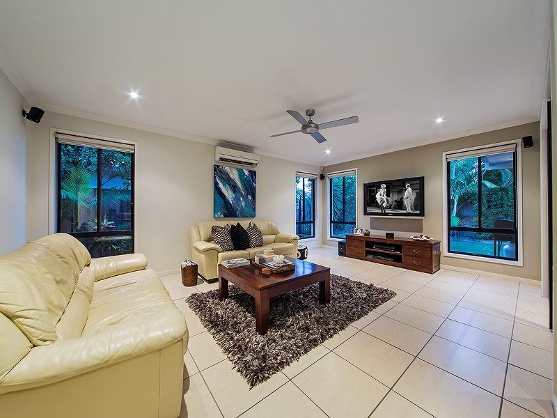 10 Brush Box Place, Wakerley QLD 4154