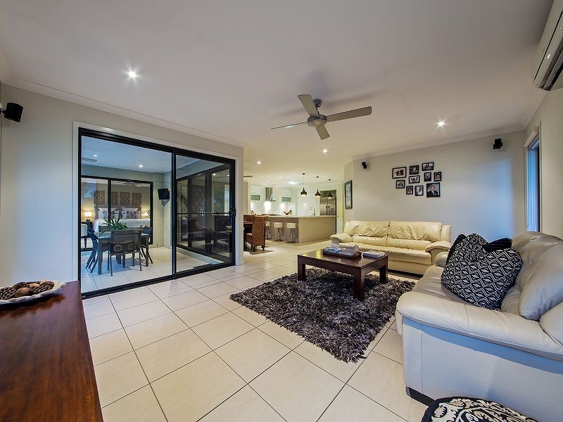 10 Brush Box Place, Wakerley QLD 4154