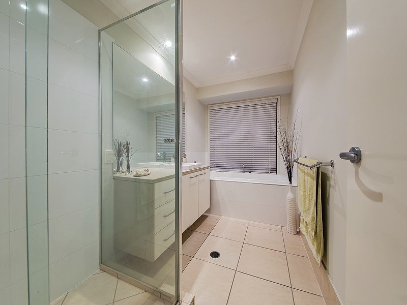 10 Brush Box Place, Wakerley QLD 4154