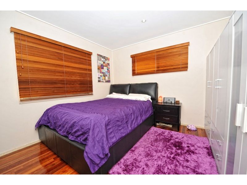 8 Sunstone St, Manly West QLD 4179