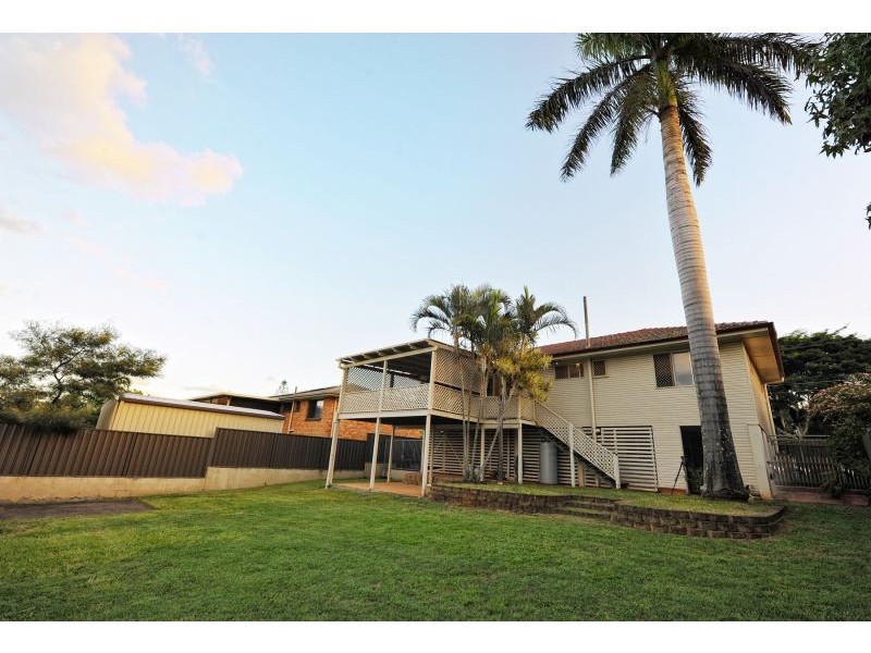 8 Sunstone St, Manly West QLD 4179