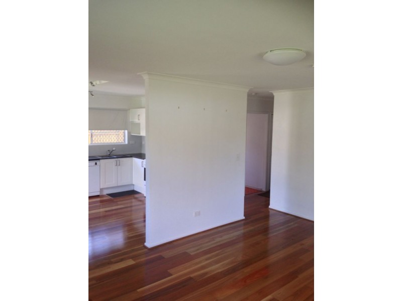 18 Kenmar Streer, Wynnum West QLD 4178