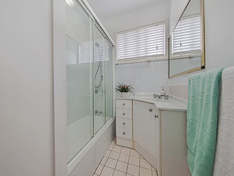 156 Kamarin Street, Manly West QLD 4179