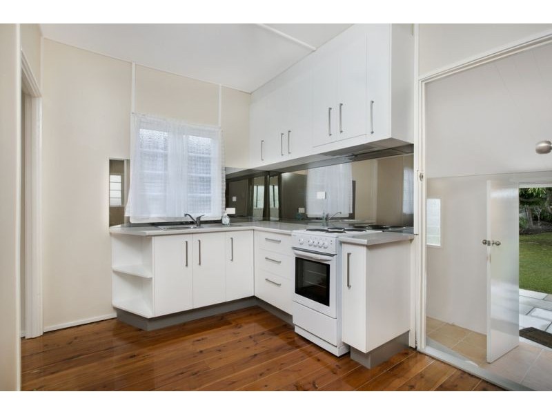 18 Booner St, Lota QLD 4179