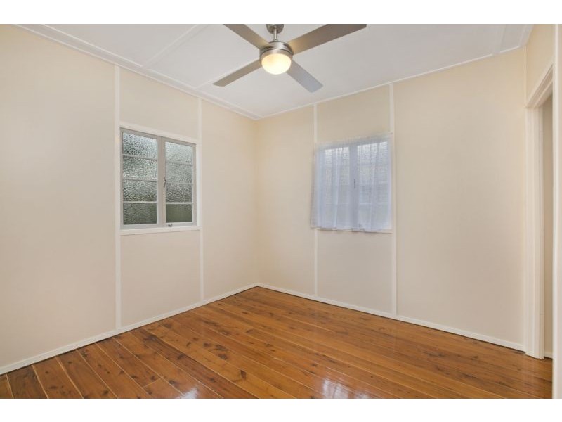 18 Booner St, Lota QLD 4179