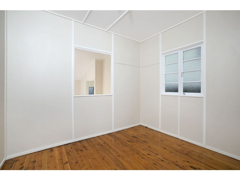 18 Booner St, Lota QLD 4179