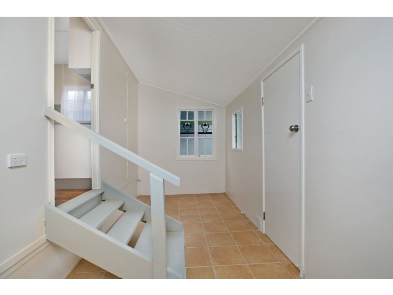 18 Booner St, Lota QLD 4179