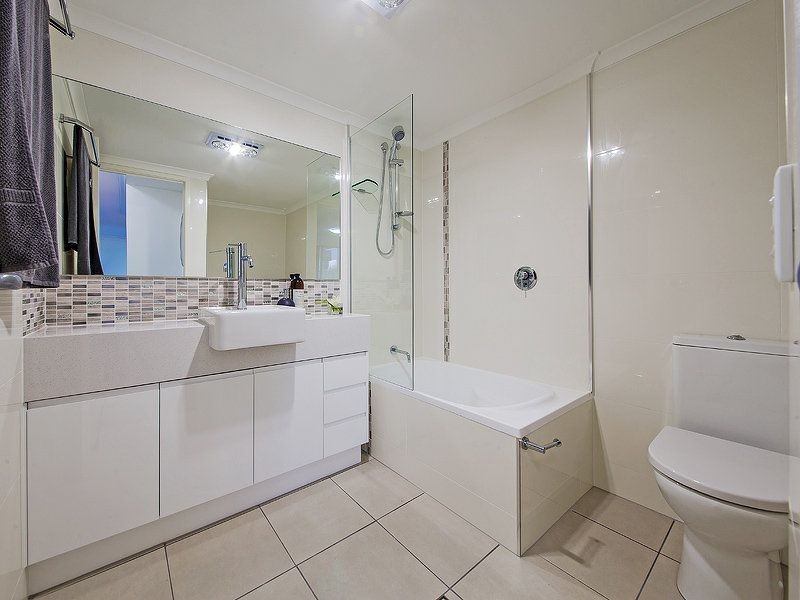 3/54 Yamboyna Street, Manly QLD 4179