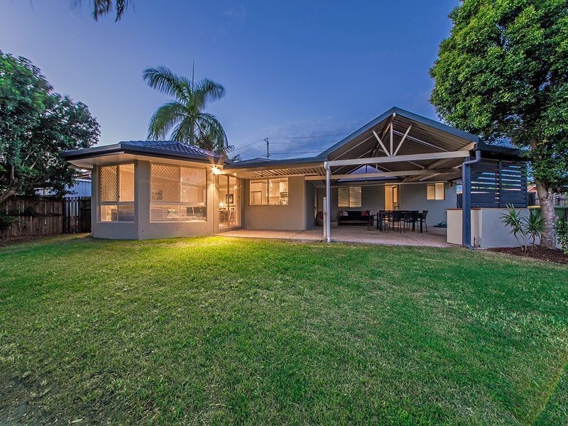 16 Ethion Drive, Regents Park QLD 4118