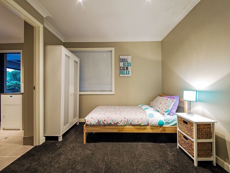16 Ethion Drive, Regents Park QLD 4118