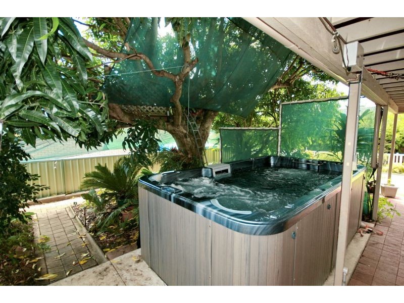 19 Lorelei Street, Manly West QLD 4179