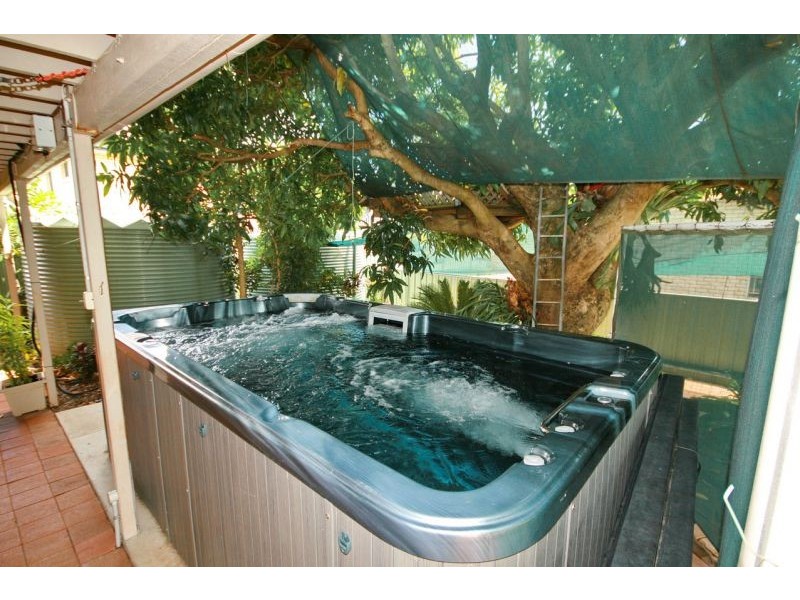 19 Lorelei Street, Manly West QLD 4179