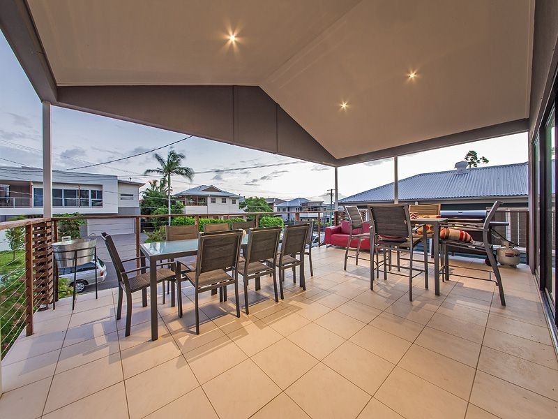 43 Crown Street, Wynnum QLD 4178