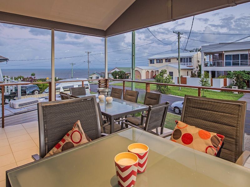 43 Crown Street, Wynnum QLD 4178