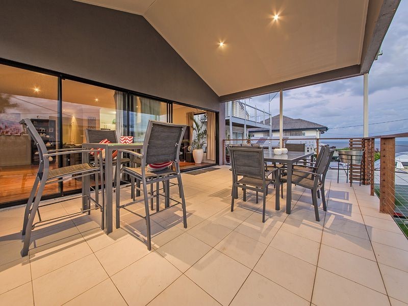 43 Crown Street, Wynnum QLD 4178