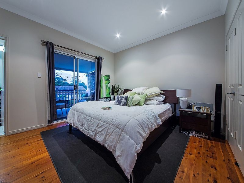 43 Crown Street, Wynnum QLD 4178