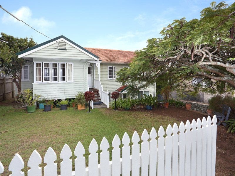 23 Grainger Street, Wynnum West QLD 4178