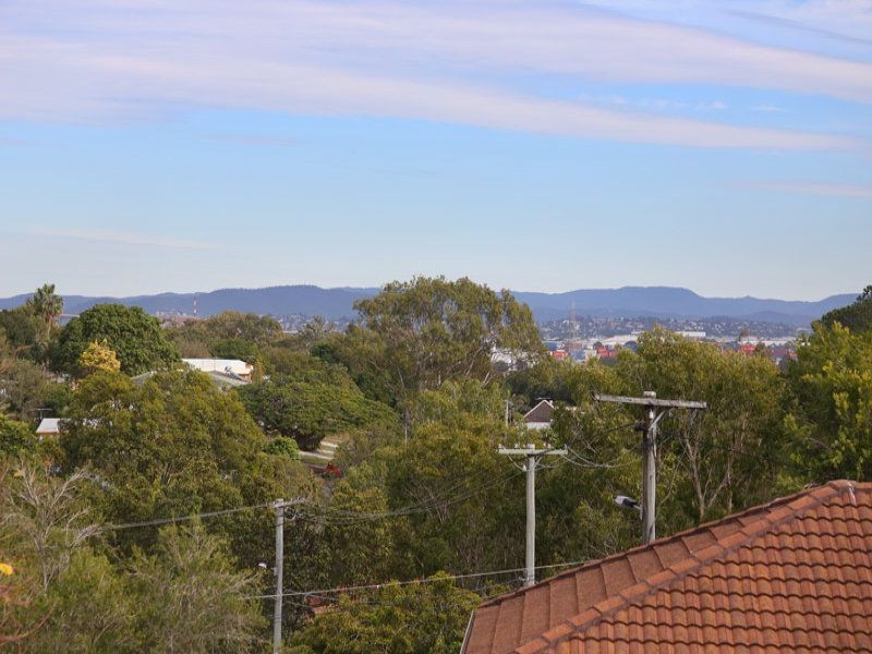 23 Grainger Street, Wynnum West QLD 4178