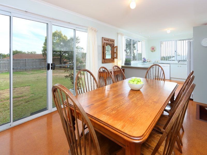23 Grainger Street, Wynnum West QLD 4178