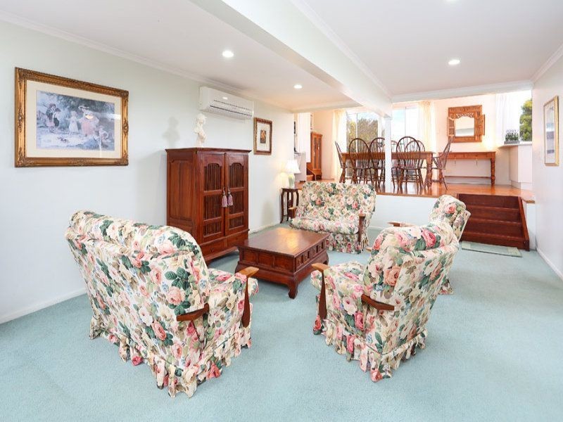 23 Grainger Street, Wynnum West QLD 4178