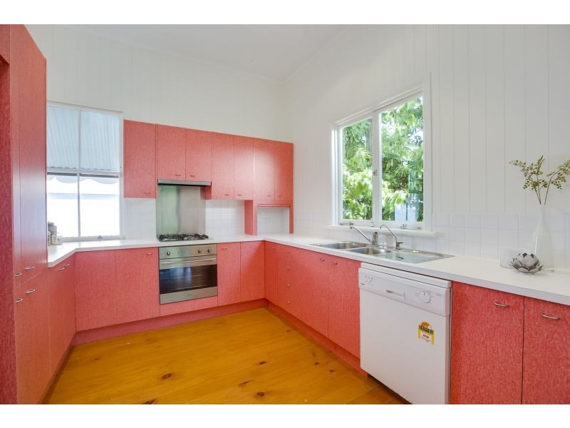 5 Berrima Street, Wynnum QLD 4178
