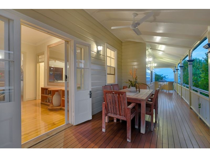 67 Carlton Terrace, Wynnum QLD 4178