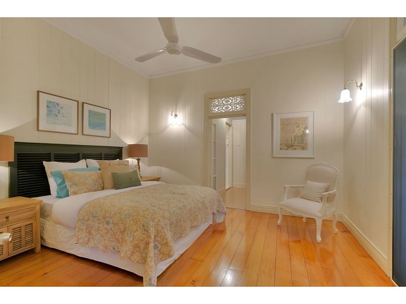 67 Carlton Terrace, Wynnum QLD 4178