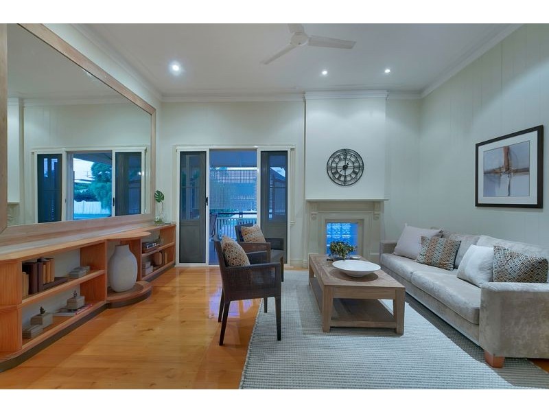 67 Carlton Terrace, Wynnum QLD 4178