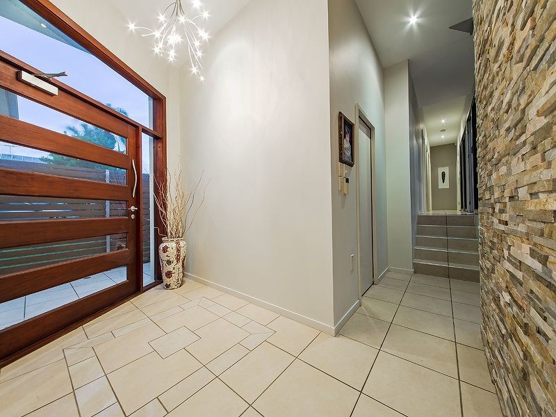 105 Oceana Terrace, Manly QLD 4179