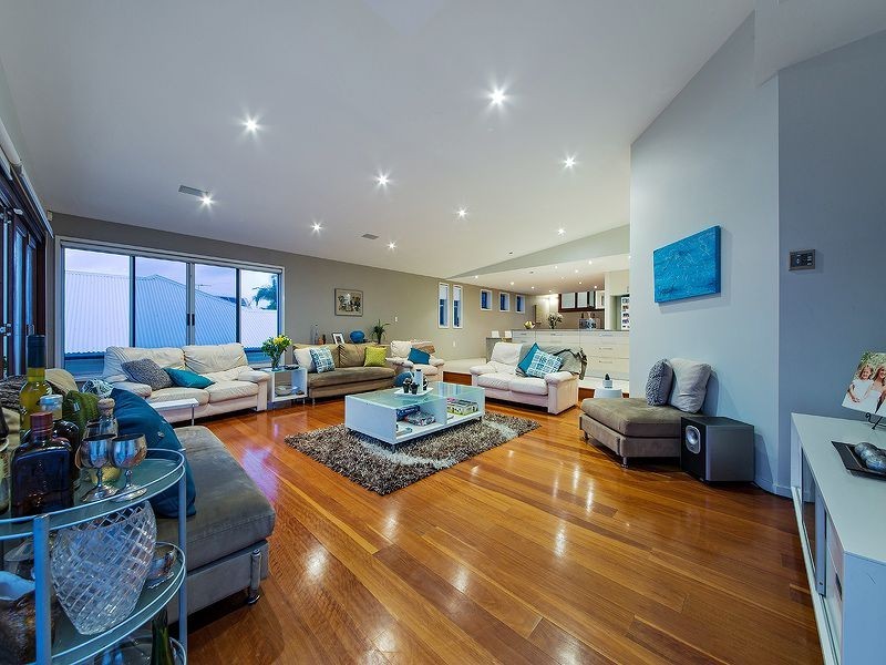 105 Oceana Terrace, Manly QLD 4179