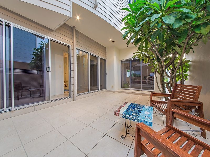 105 Oceana Terrace, Manly QLD 4179