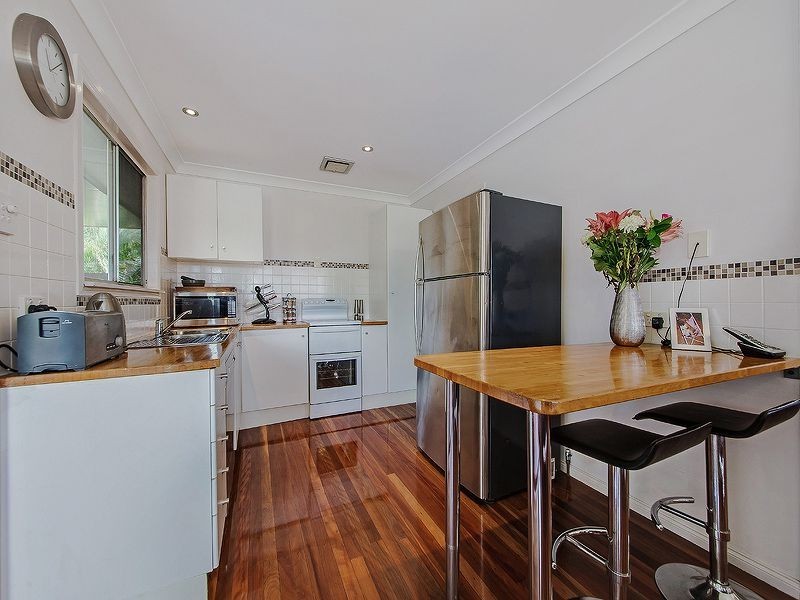 7 School Road, Wynnum West QLD 4178