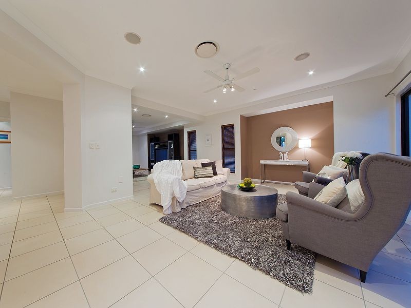 31 Behan Crescent, Wakerley QLD 4154