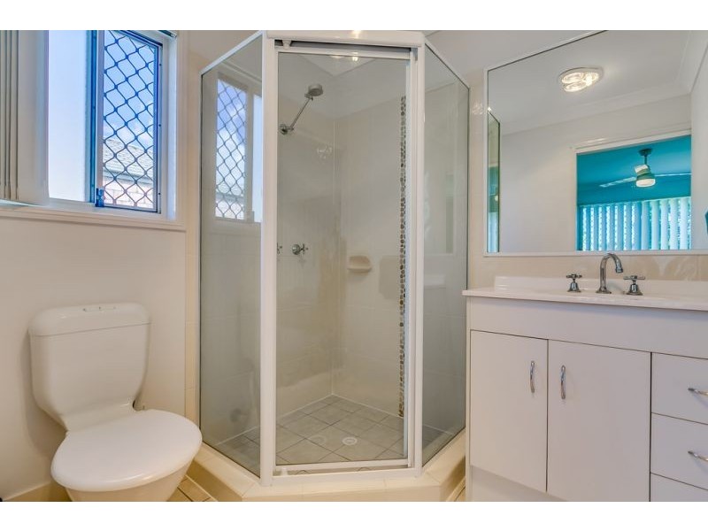 15 Wirra Circuit, Wynnum West QLD 4178