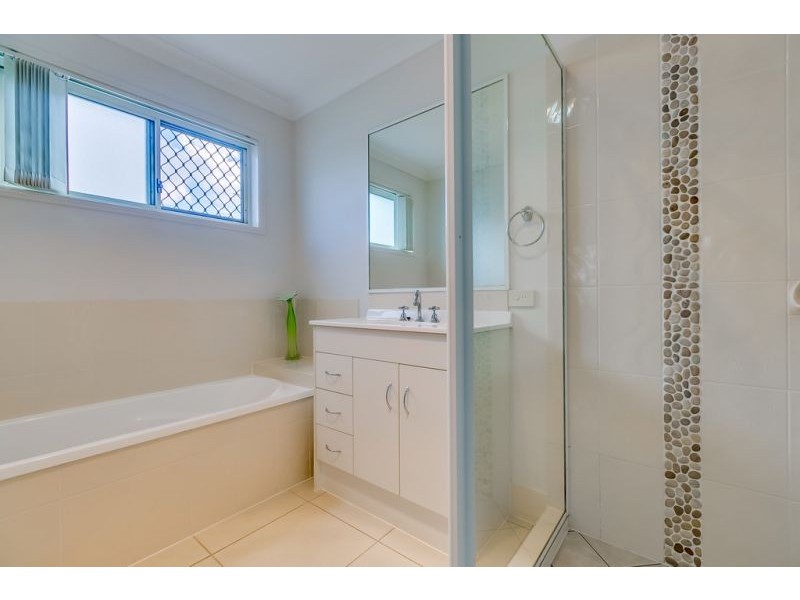 15 Wirra Circuit, Wynnum West QLD 4178