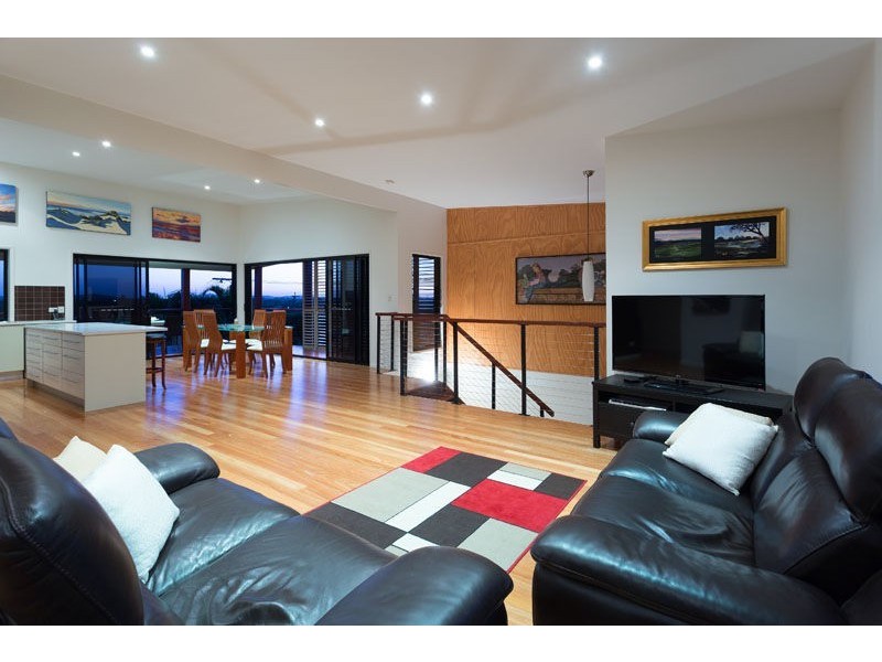 56 Grainger, Wynnum West QLD 4178