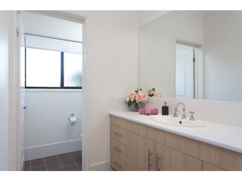 56 Grainger, Wynnum West QLD 4178